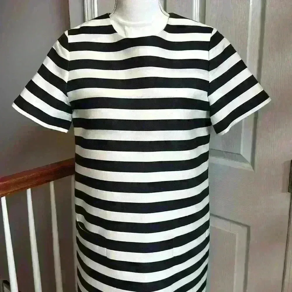 Kate Spade New York Black and Cream Midi Cotton/Silk Zippered Back Womens Size 8